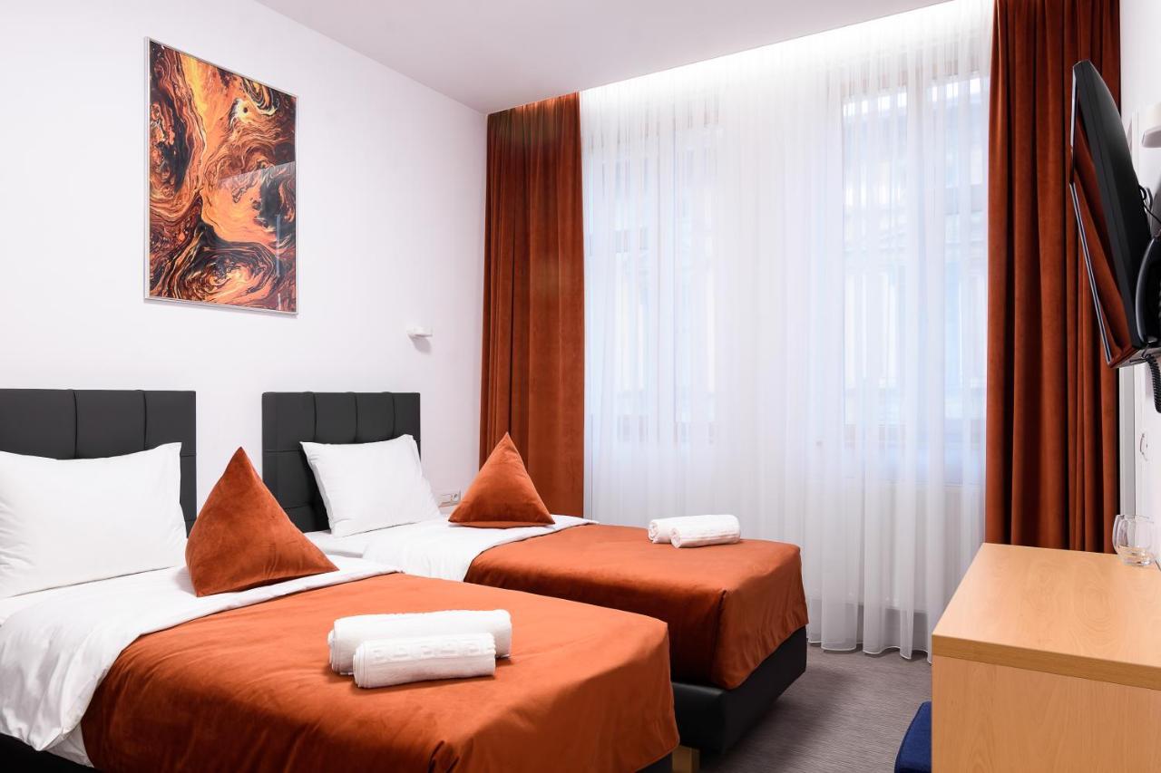 Hotel Urban Baia Mare Eksteriør bilde